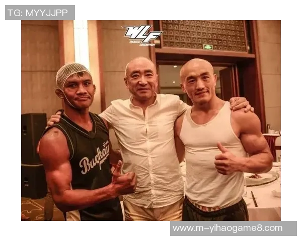 武林风巅峰对决播求与一龙谁将称霸武林之巅